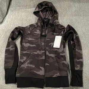 Athleta triumph zip up camo hoodie- brand new with tags!